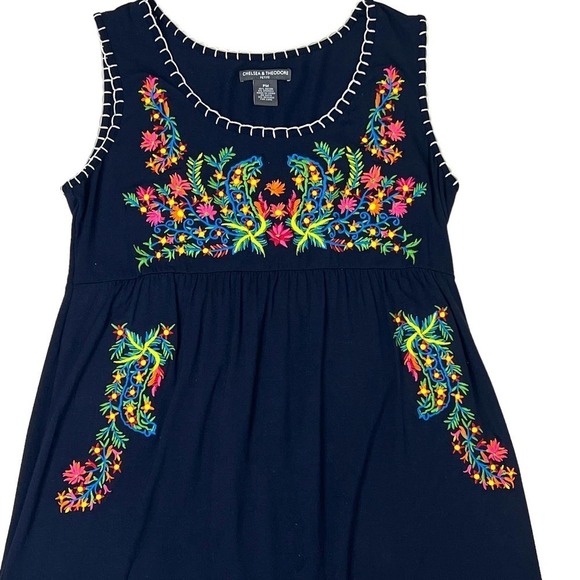 Chelsea & Theodore DressWoman’s Petite Medium Dark Blue Floral Embroidery - Picture 11 of 16